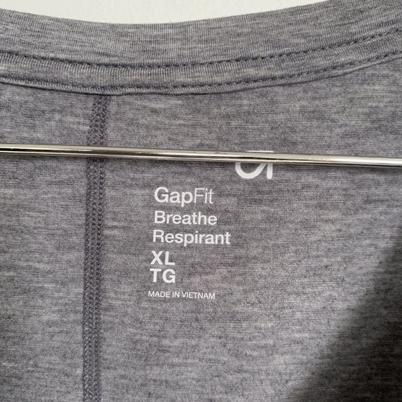 GapFit Breathe V-neck t-shirt Grey XL - Picture 5 of 5